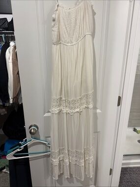 Women’s Cream Lace-Trim Maxi Dress